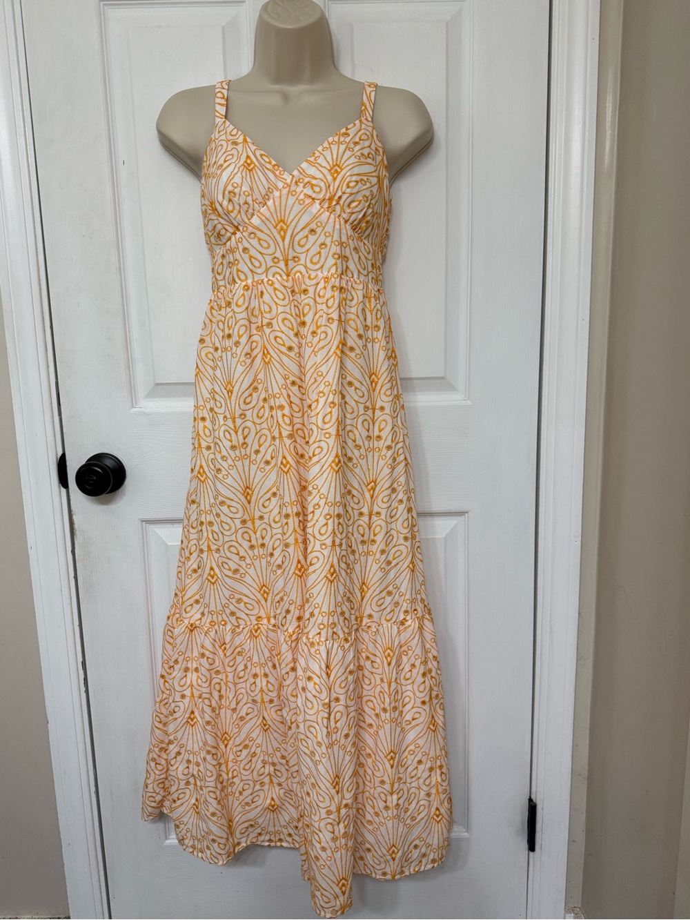LOFT Petites Eyelet Open Back Maxi Dress White Yellow 4P - Picture 2 of 12